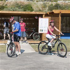 guests about to go mountain biking in levante