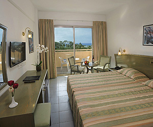 Ayia Napa Accommodation - Nissiana Hotel & Bungalows - Sunway.ie