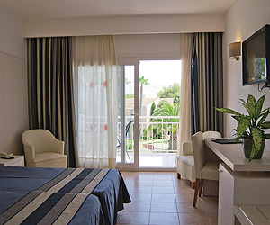 Calan Bosch Accommodation - Princesa Playa Aparthotel - Sunway.ie