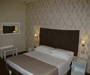 Sorrento Accommodation - Club Hotel - Sunway.ie