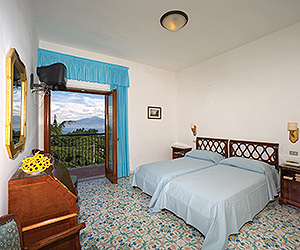 Sorrento Accommodation - Metropole Hotel - Sunway.ie