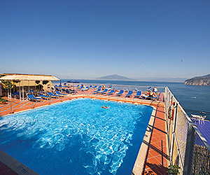 Sorrento Accommodation - Minerva Hotel - Sunway.ie