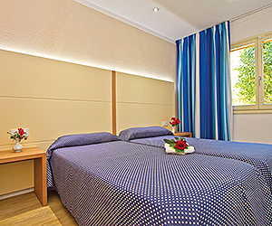 Puerto Pollensa Accommodation - Flora Aparthotel - Sunway.ie