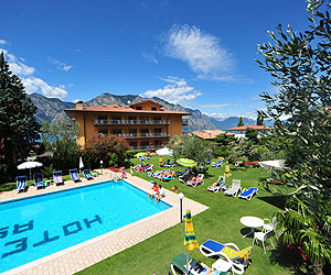 Malcesine Accommodation - Astoria Hotel - Sunway.ie